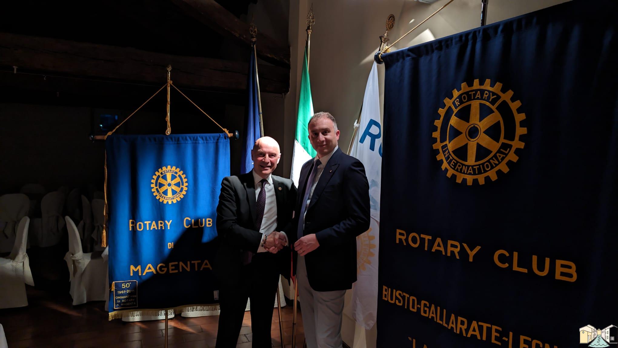 La prestigiosa Paul Harris assegnata dal Rotary Club al Sindaco di Magenta Luca Del Gobbo