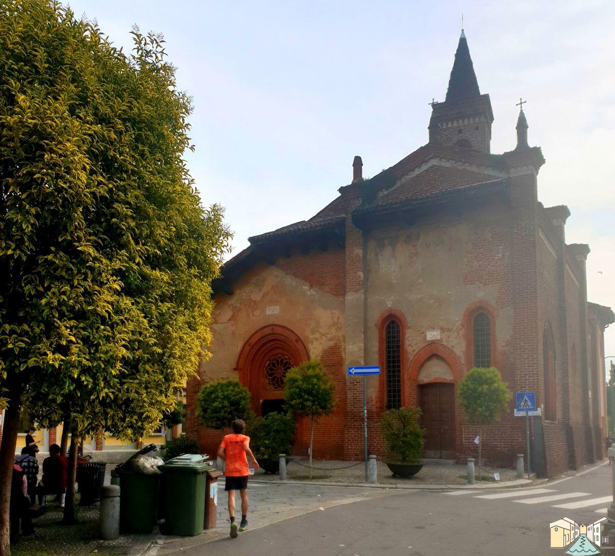 Da Magenta a Milano Porta Ticinese in mountain bike passando davanti alla bellissima chiesa di San Cristoforo