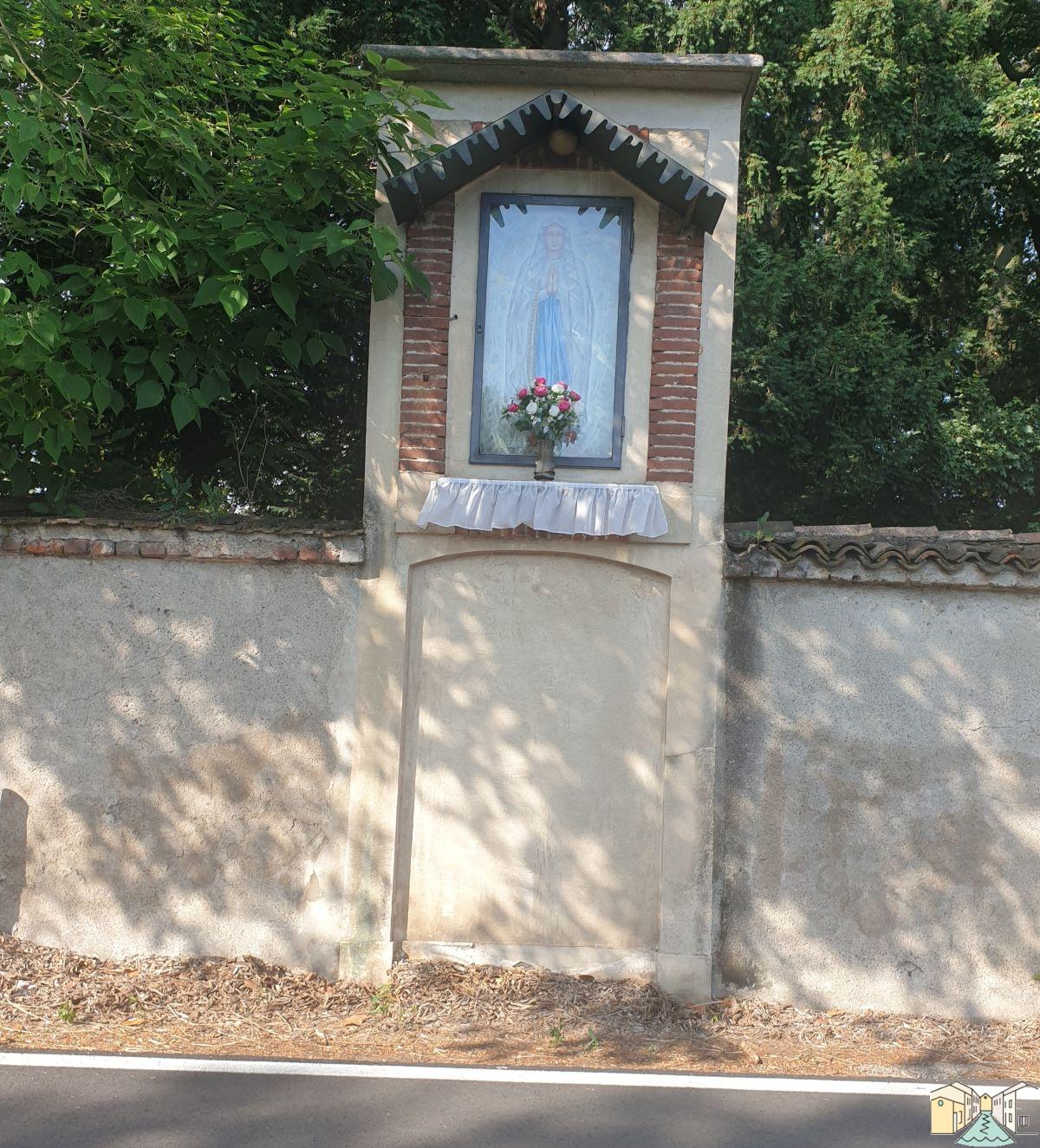 Pontevecchio: la santella di via Bottego, il culto nella frazione magentina che resiste nel tempo