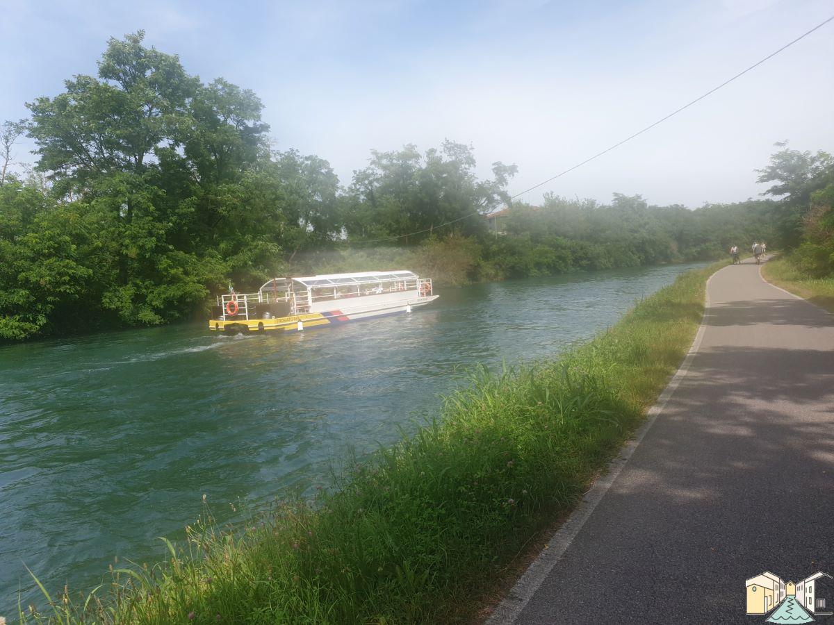 Navigare lungo il Naviglio Grande: esperienza unica