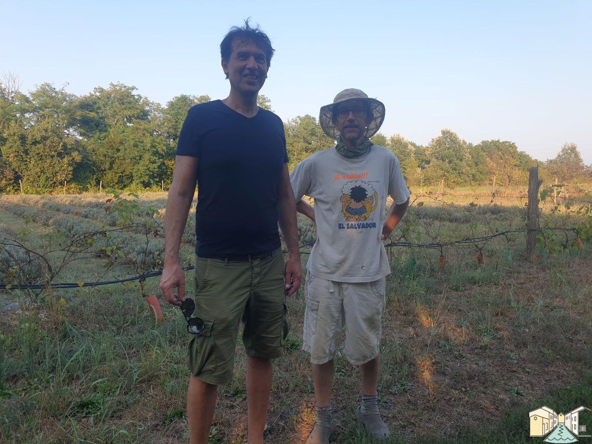 Cascina Lema a Carpenzago, dove tutto sembra come era una volta e le galline scorrazzano felici