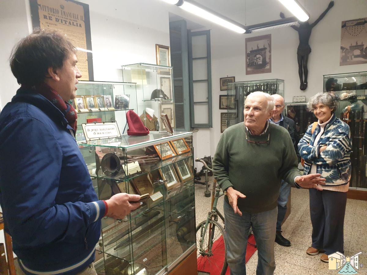 Museo Storico di Cuggiono: tutto cominciò con l’antica autobotte. Visita alle sale con la guida Enrico