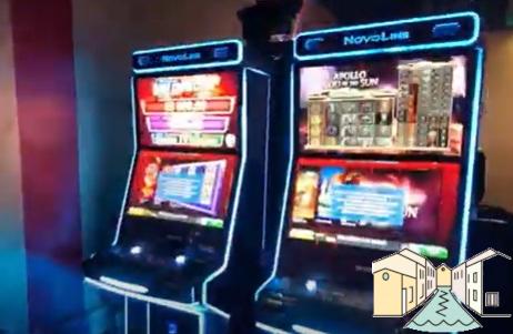 Magenta: Dream Island, l’atmosfera confortevole della sala slot insieme al bar al confine con Corbetta